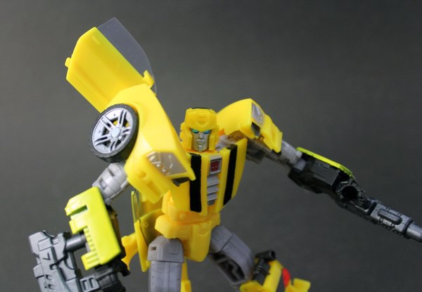 Renderform Hub Warrior Upgrade Kits Turn IDW Generations Bumblebee Into Hubcap  (7 of 7)